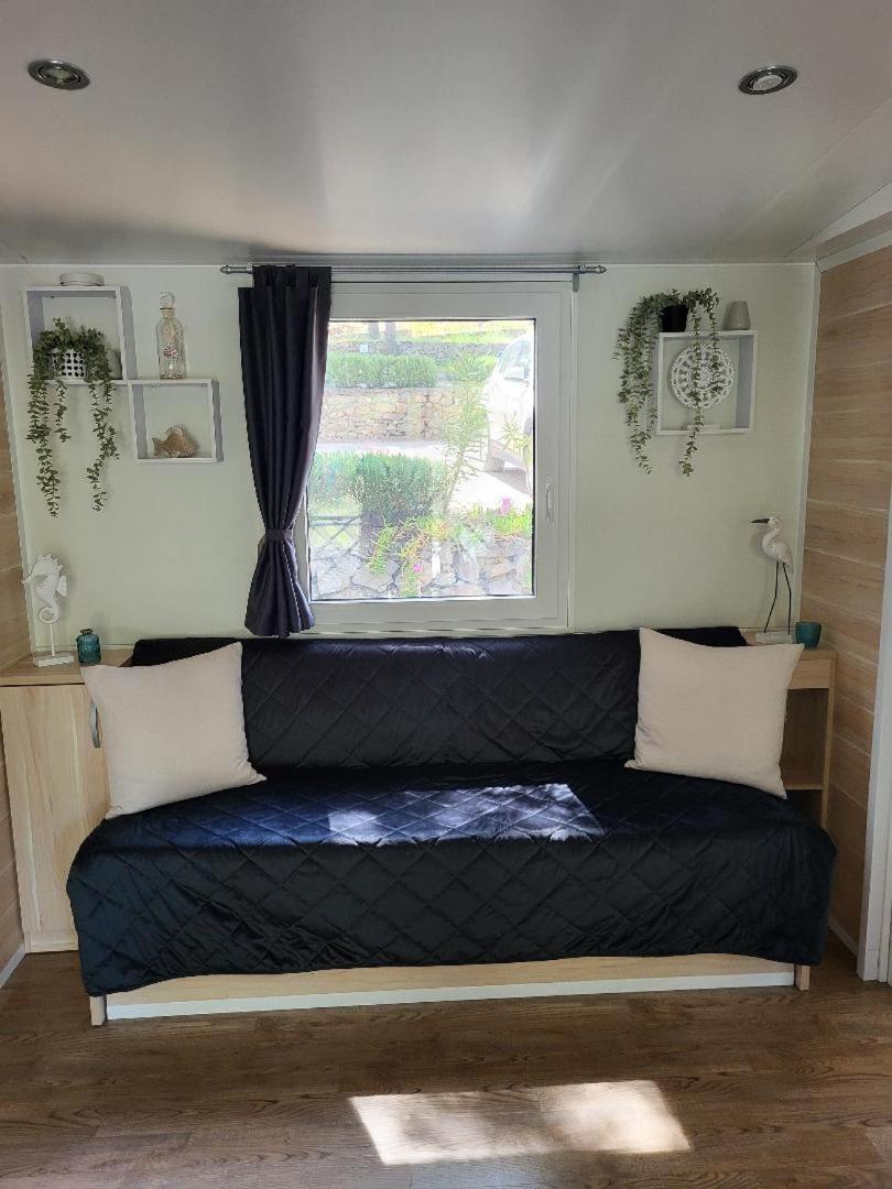 Mobilheim Andrea Wunderschoene Ferienwohnung Direkt Am Meer Jezera Exteriör bild
