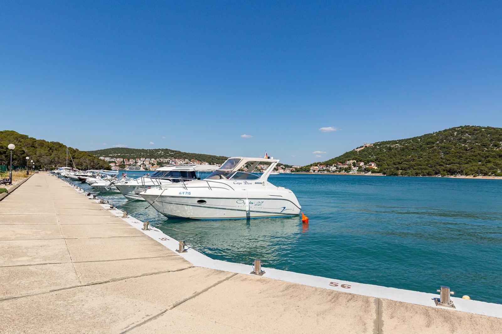 Mobilheim Andrea Wunderschoene Ferienwohnung Direkt Am Meer Jezera Exteriör bild